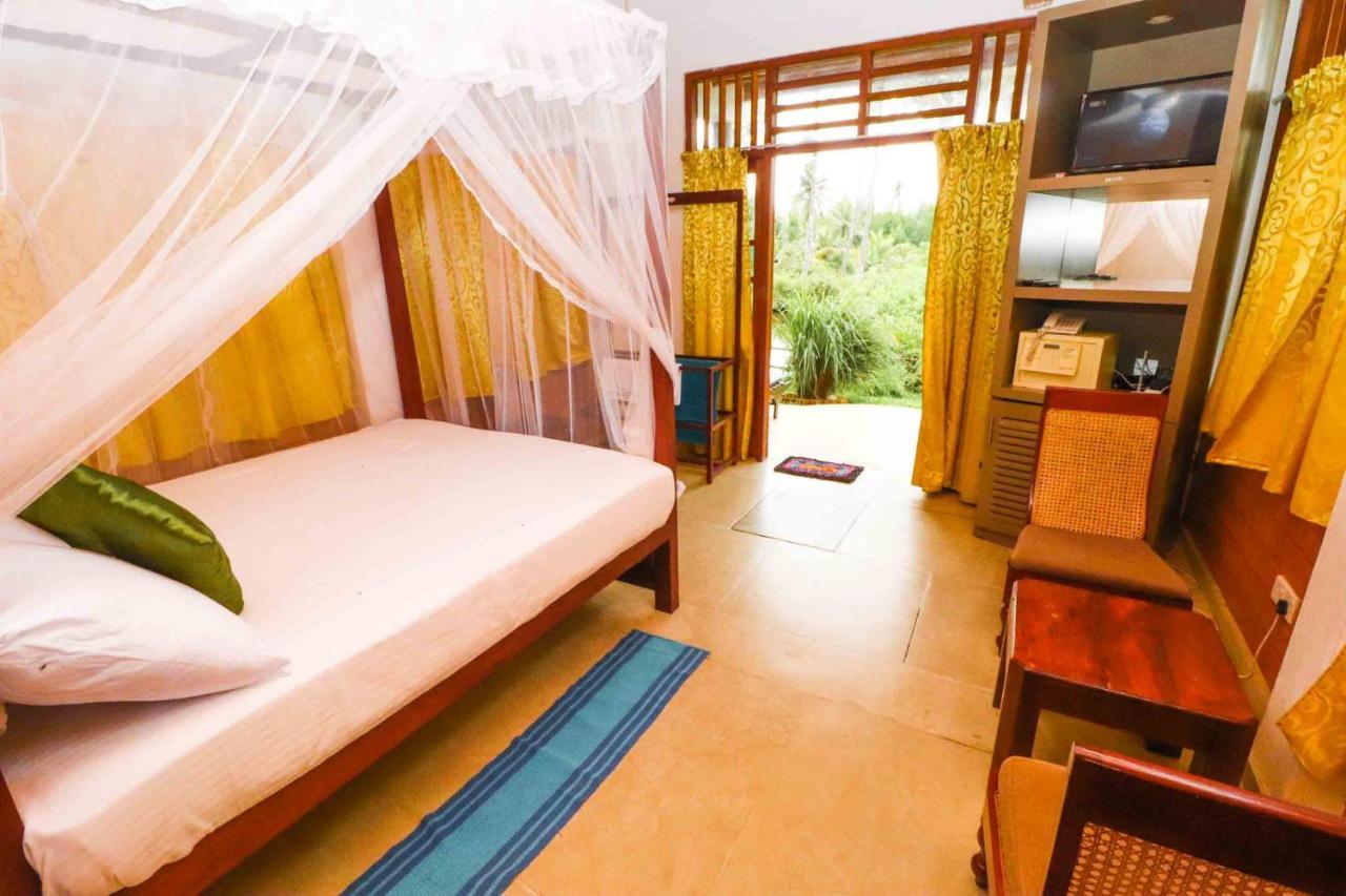 Milkyway Holiday Resort Unawatuna Exterior foto